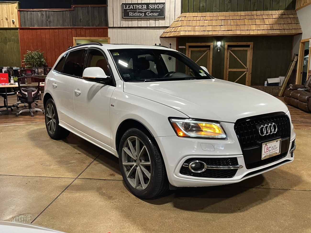 2016 Audi Q5 3.0T Premium Plus S line photo 2